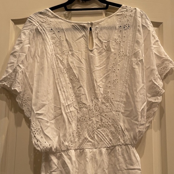 White Amuse Society Short Romper- Size Large - Picture 10 of 13